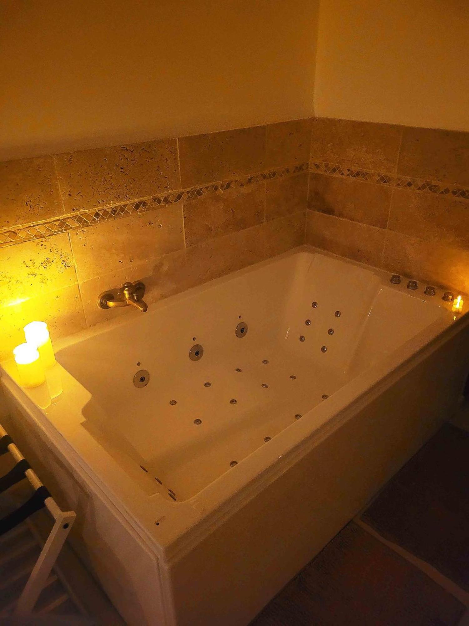 Dream Of Mediterranean House, Jacuzzi, Bbq, Delices Ensoleilles サルトルーヴィル エクステリア 写真
